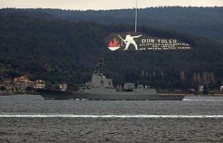 İspanya savaş gemisi Çanakkale Boğazı’ndan...