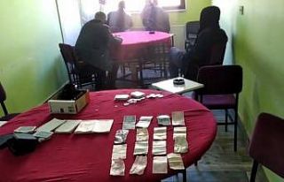 Isparta’da kumar oynayan 8 kişiye 31 bin 880 TL...