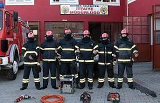 İtfaiye personeline yangına dayanıklı elbise