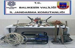 İvrindi’de kaçak kazı yapan 6 kişi suçüstü...