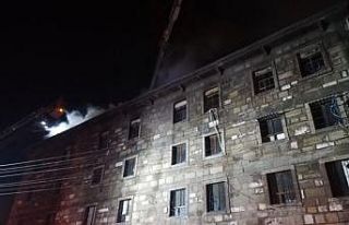 İzmir’de 4 katlı tekstil atölyesinde çıkan...