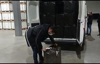 İzmir’de milyonlarca sigara kağıdı ele geçirildi