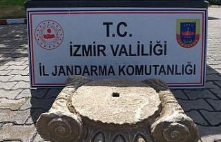 İzmir’de Roma dönemine ait sütun başlığı...