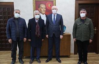 İzmir’de yaşayan Eskişehirliler Başkan Kurt’u...