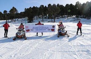 JAK timleri kadınlar için kayaklı gösteri yaptı