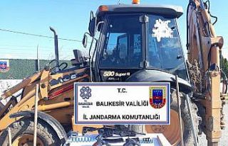 Jandarma ekipleri Karesi’de kaçak kazı yapan 8...