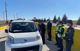 Jandarma Komutanı Atasoy trafik denetimine katıldı