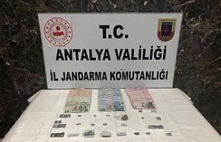Jandarmadan uyuşturucu baskını: 3 gözaltı