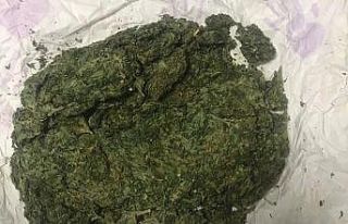 Jandarmanın durdurduğu şüpheli araçtan uyuşturucu...
