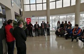 Kadınlar için çaldı söylediler