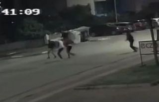 Kağıt toplayıcısının darp anı ve motosikletinin...