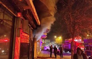 Kahta’daki iş yeri yangını paniğe sebep oldu