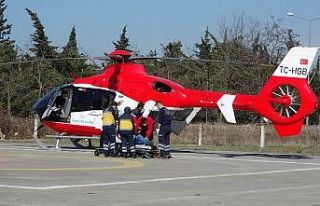 Kalp krizi geçiren yaşlı adamın yardımına ambulans...