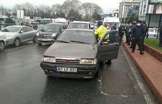 Kamyonet, otomobile çarptı: 1 yaralı