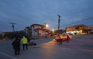 Kamyonetle çarpışan motosiklet sürücüsü yaralandı