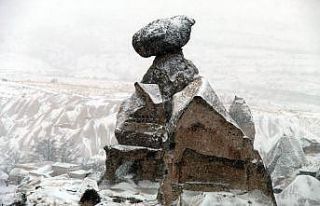 Kapadokya bahar ayında beyaza büründü