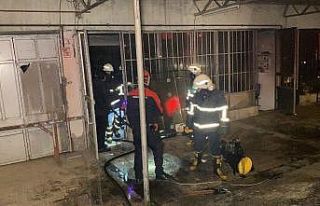 Kapı imalathanesinde yangın