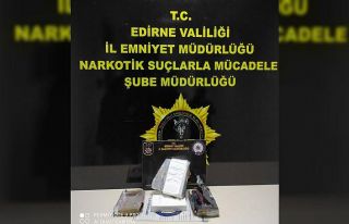 Kapıkule’de tırcının montunun astarından 2...