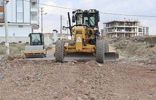 Karaköprü’de yol çalışmaları devam ediyor