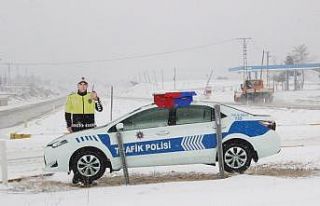 Karaman’da tipi ve buzlanma ulaşımda aksamalara...