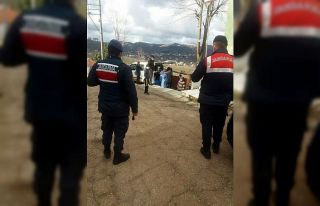 Karasu’da 3 ev daha karantinada