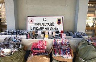 Kargo aracında 150 bin liralık kaçak eşya ele...