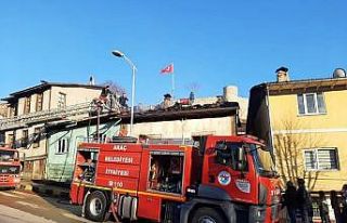 Kastamonu’da çıkan yangında iki ev kullanılamaz...