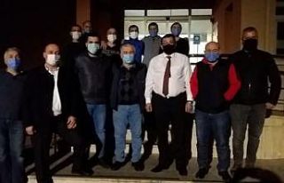 Kaya’dan sondajcılara moral ziyareti