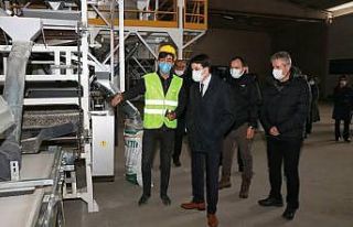 Kaymakam Dağ’dan bakliyat paketleme tesisi ziyareti