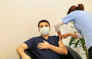 Kaymakam Ünsal Covid-19 aşısını yaptırdı