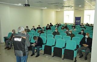 Kaymakamlık personellerine deprem semineri