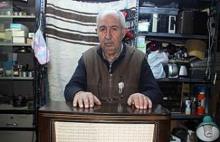 Kayseri’nin son antika radyo ve plakçalar ustası...