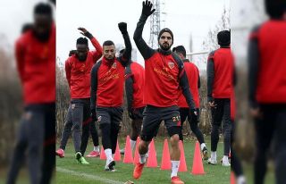Kayserispor 22 futbolcuyla gitti