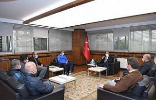 Kayserispor’un yeni hocası Hamza Hamzaoğlu, Başkan...