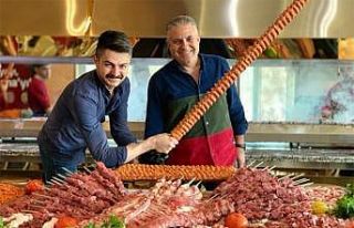 Kebapçı Uğur Aydın iyi kebap için tavsiyelerde...