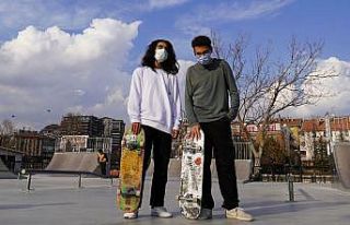 Keçiören’de kaykayını alan parkura koştu