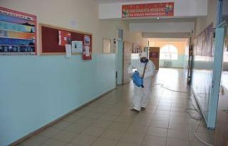 Keçiören’deki okullarda aralıksız dezenfekte...