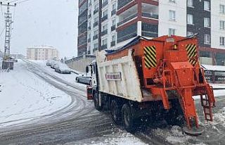 Keçiören’in yüksek noktalarında yoğun kar mesaisi