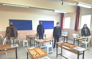 Kemer Belediyesinden Hisarcık’taki okullara 30...