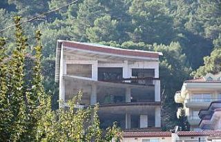 Kenan Evren’in metrekaresine 35 lira ödeyerek aldığı...