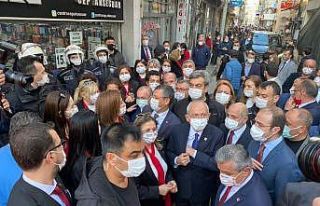Kılıçdaroğlu, Salihli’de muhtarlar ve partililerle...