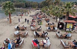 Kısıtlama kalktı, vatandaş sahillere akın etti