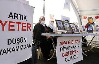 Kısıtlama sona erdi, evlat nöbetindeki aileler...