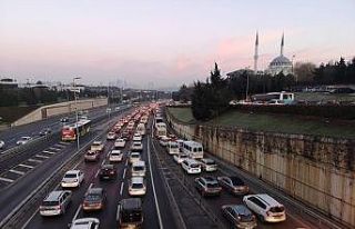 Kısıtlama sonrası İstanbul’da trafik yoğunluğu