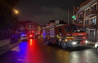 Kız öğrenci apartında yangın