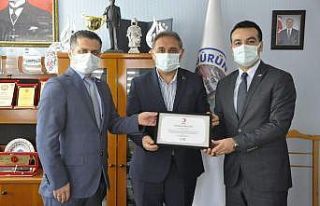 Kızılay kan merkezinden Başkan Çiftçi’ye teşekkür...