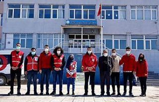 Kızılay’dan öğrencilere yardım eli