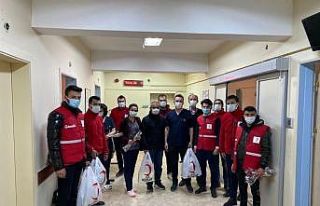Kızılay’dan sağlık çalışanlarına siperlik...