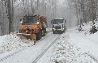 Kocaeli’nin yüksek kesimleri beyaz örtüyle kaplandı