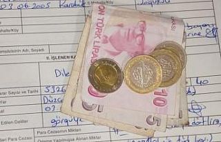 Koltuk değnekleri ile girdi yürüyerek çıktı